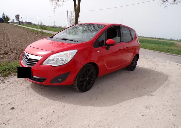 Opel Meriva cena 28000 przebieg: 156000, rok produkcji 2011 z Bychawa małe 254